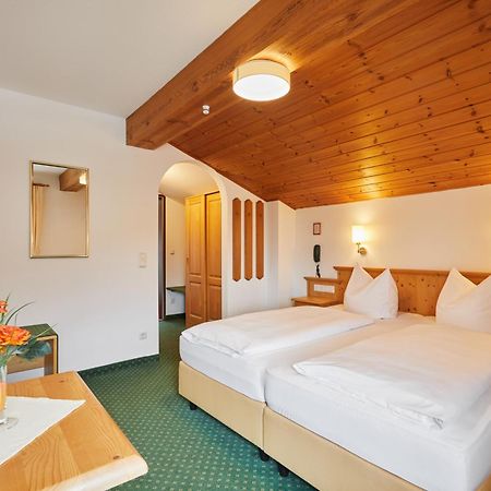 Hotel Garni Zugspitz Farchant Zimmer foto