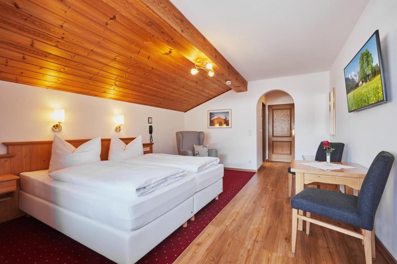 Hotel Garni Zugspitz Farchant Exterior foto